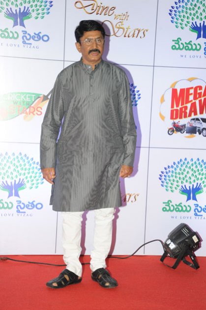 Memu-Saitham-Dinner-with-the-Stars